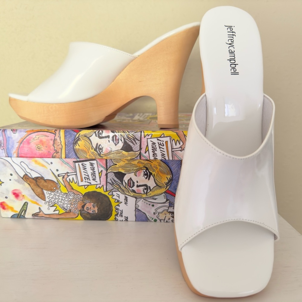 NIB Jeffrey Campbell size 9.5 white, patent leather high heeled sandals